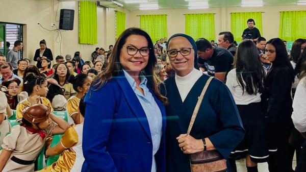 Márcia Baranda ressalta a dedicação de Irmã Iracema na educação durante Sessão de Homenagem