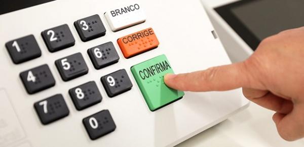 Brasil tem a maior eleição informatizada do mundo