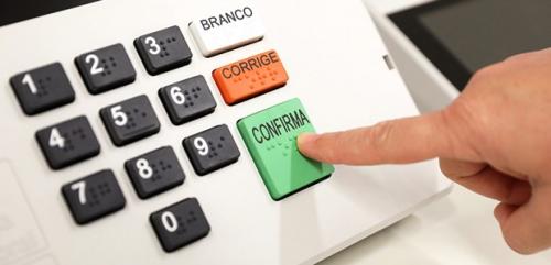 Brasil tem a maior eleição informatizada do mundo