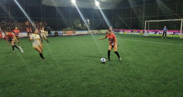 Rainhas do Sintético dão show de bola em início de competição no Kimura Park