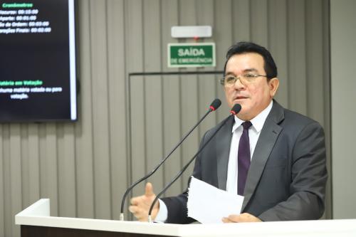Massilon apresenta emendas que sugerem melhorias a estrada 'Papelamazon' e muro do cemitério
