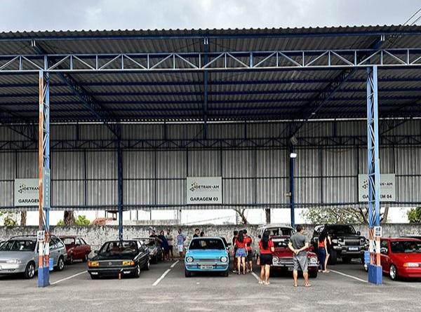 Em parceria com clube de carros, Detran Amazonas promove segunda edição de exposição de veículos antigos