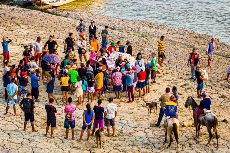 Mais de 300 famílias do Matipucu, Boto e Paraná do Espírito Santo recebem ajuda humanitária da Prefeitura de Parintins
