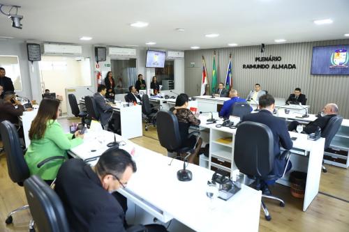 Orçamento de R$ 370 milhões para 2024 de Parintins é aprovado na Câmara