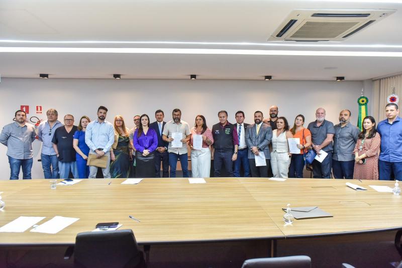 Após acordo firmado com governador Wilson Lima, médicos retomam imediatamente 100% dos serviços de saúde do estado