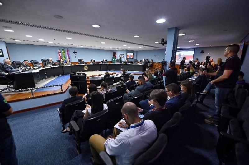 Penúltima sessão do ano terá 92 processos em julgamento no TCE-AM, na terça (12)