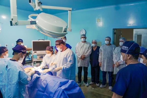 Bi Garcia destaca pioneirismo de Parintins na jornada de cirurgia bariátrica