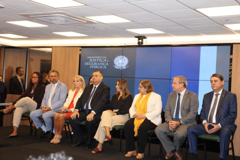 Governo do Amazonas recebe viaturas do Governo Federal para fortalecimento da segurança pública