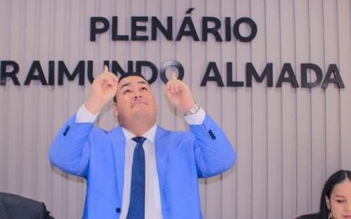 O plano para retirar Alex Garcia da disputa na Câmara