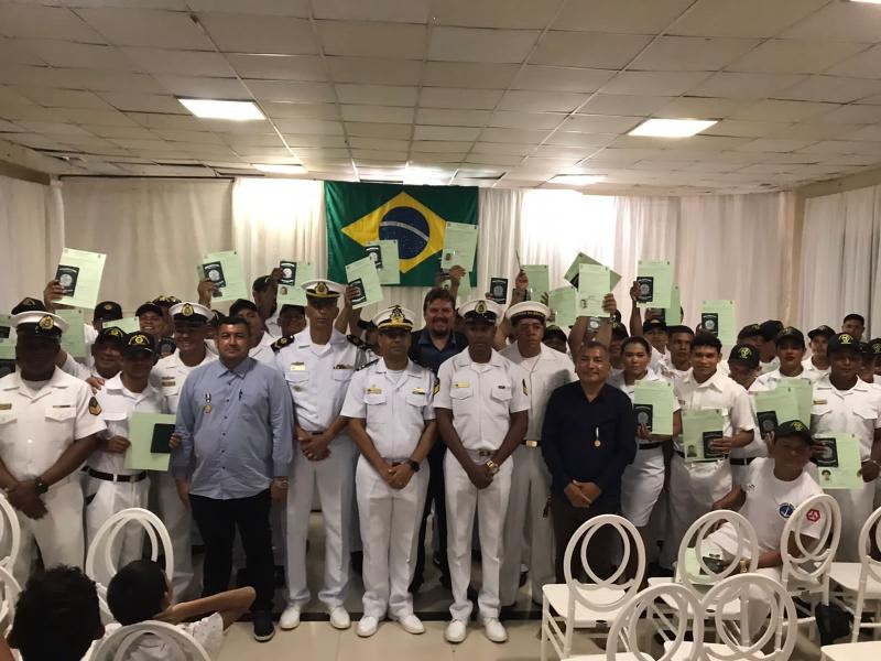 Soamar Parintins empossa novo presidente e Marinha realiza formatura de Marinheiro Fluvial de Convés 