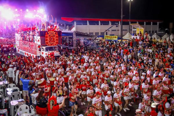 Boi Garantido empolga o público e fortalece o Carnaboi 2024 como expressão cultural parintinense