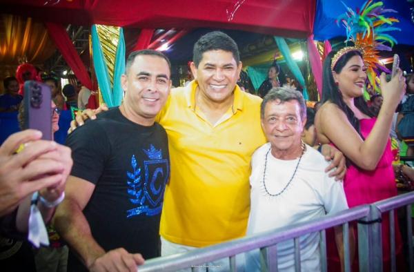 Prefeito Bi Garcia celebra sucesso do Carnailha e Carnaboi em rede nacional