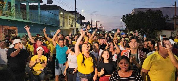 Vanessa Gonçalves foi a mais festejada pelo público presente no lançamento de Mateus Assayag