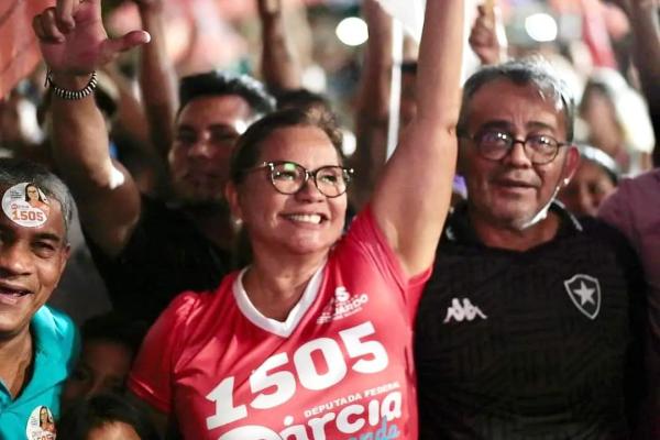 Márcia Baranda inicia a reestruturação do MDB Mulher e MDB Jovem em Parintins Márcia Baranda inicia a reestruturação do MDB Mulher e MDB Jovem em Parintins