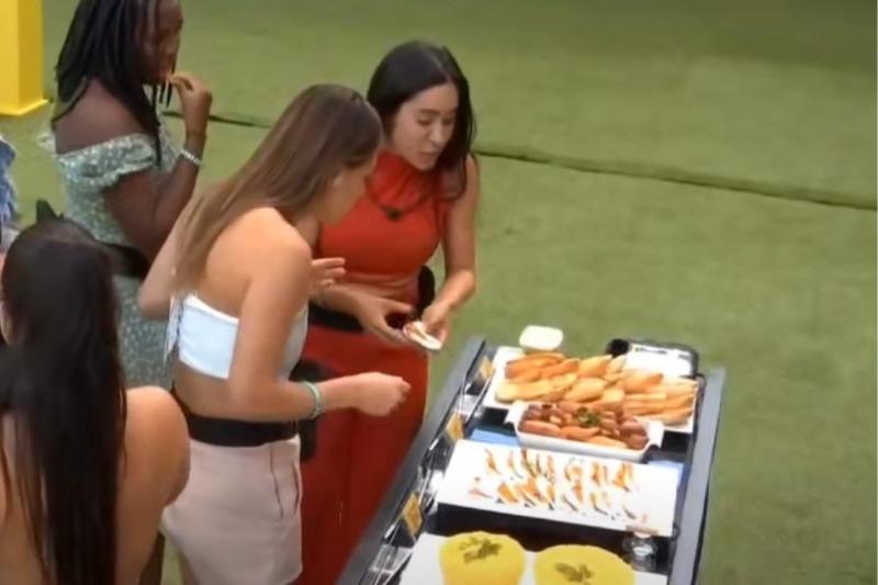 Café da manhã tem tapioca com tucumã e empolga Isabelle no BBB 24 Café da manhã tem tapioca com tucumã e empolga Isabelle no BBB 24