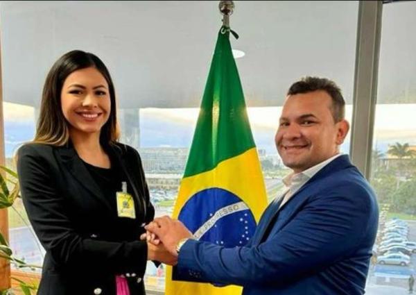 Brena Dianná agradece apoio do PT de Parintins e do Amazonas na sua pré-campanha Brena Dianná agradece apoio do PT de Parintins e do Amazonas na sua pré-campanha