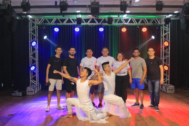 Projeto une dança e iluminação em lugares de memória afetiva em Parintins