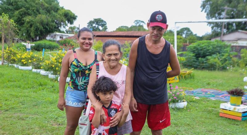 Dona Rosária festeja ações do Girassol ao seu neto autista e Lei da deputada Mayra Dias