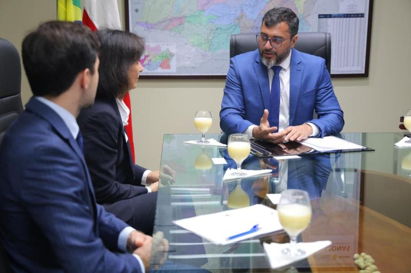 Wilson Lima apresenta mercado de carbono e iniciativas sustentáveis do Amazonas à embaixadora polonesa no Brasil