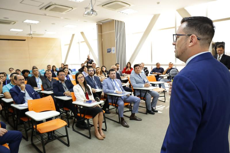 TCE-AM celebra Dia do Auditor de Controle Externo com seminário sobre tecnologia