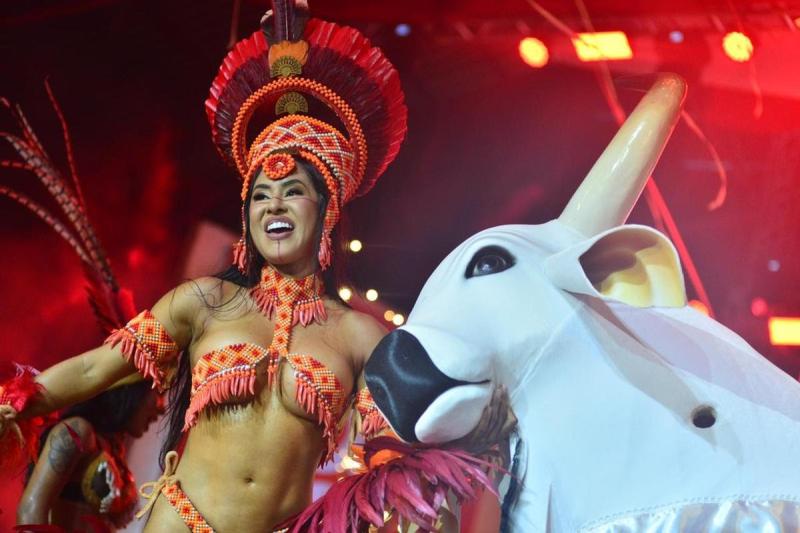 Show da Alvorada do Garantido tem retorno de Isabelle Nogueira e Amo rasgando regulamento