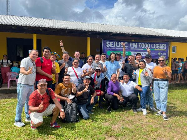 Massilon acompanha ação cidadania no Bom Socorro do Zé Açu Massilon acompanha ação cidadania no Bom Socorro do Zé Açu