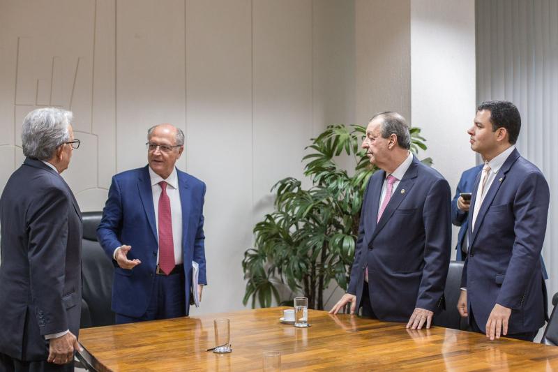 Reunião entre Saullo Vianna, Omar Aziz, Pauderney e Alckmin busca preservar empregos na ZFM