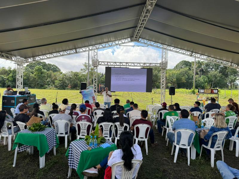 Leiteria Macurany e SEBRAE/AM promovem primeiro ‘Dia de Campo’ em Parintins