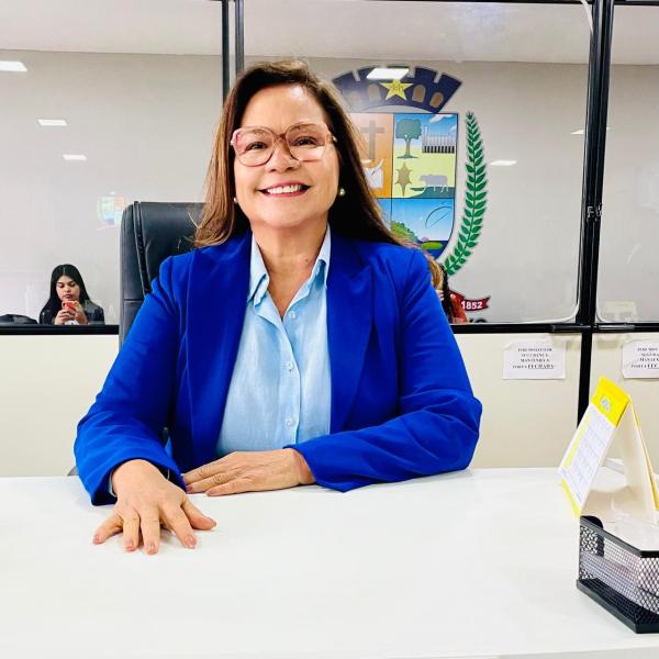 Márcia Baranda pede a criação do Serviço de Acolhimento para a Comunidade LGBTQIAPN+ de Parintins 