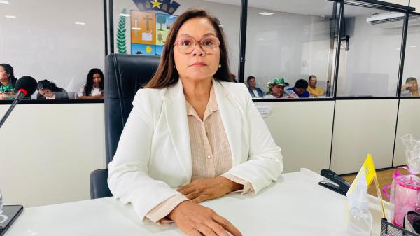 Márcia Baranda pede a implantação do Programa Farmácia Solidária em Parintins