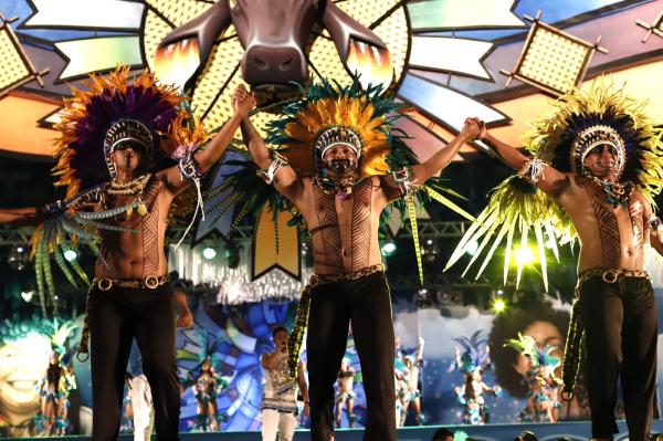 Caprichoso apresenta novos tuxauas para o espetáculo 'Cultura – O Triunfo do Povo'