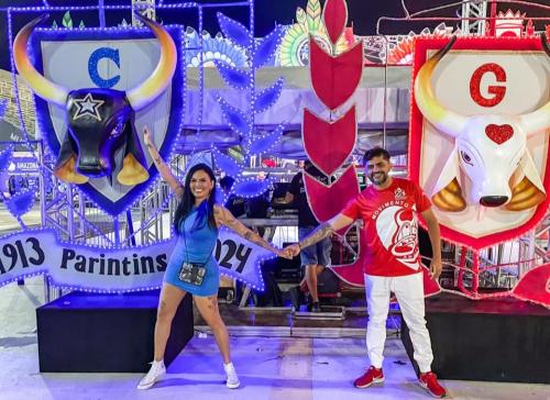 Festival de Parintins no Dia dos Namorados: quando os contrários se atraem, a torcida é pelo amor
