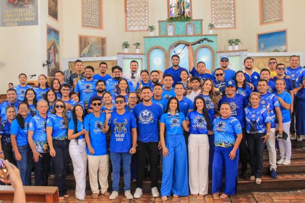 Caprichoso pede as bençãos a Nossa Senhora do Carmo para o Festival de Parintins Caprichoso pede as bençãos a Nossa Senhora do Carmo para o Festival de Parintins