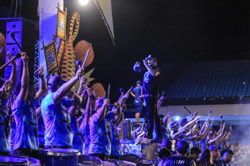 Uma noite para brincar de Boi: Caprichoso festeja terceiro ensaio técnico de arena