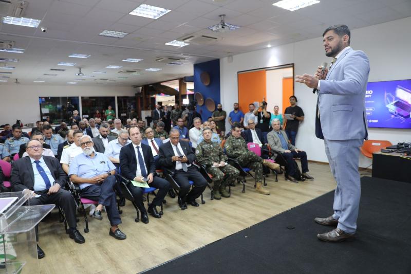 Seminário 'Defense & Security Tech Day' debate foco em soluções tecnológicas para o mercado de defesa, na UEA