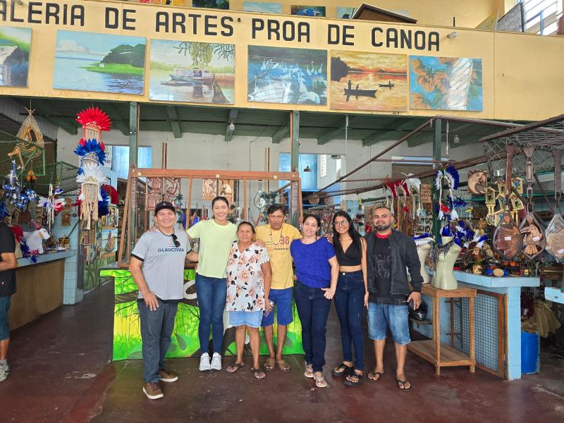 Brena Dianná apresenta a artesãos e artistas propostas para incrementar os ganhos financeiros