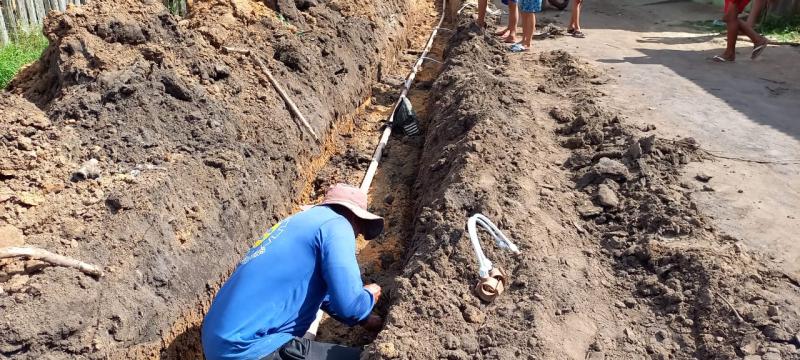 Moradores do bairro Castanhal recebem melhoria no sistema de abastecimento de água