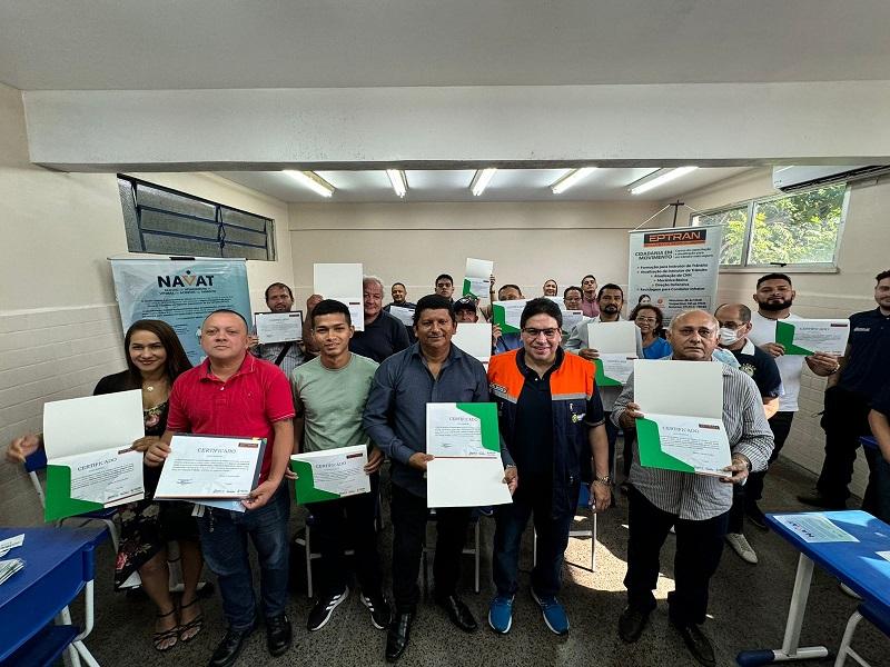 Governo Presente: Detran-AM realiza entrega de CNHs Social e certificados da Escola Pública de Trânsito