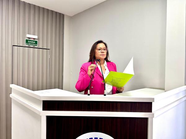 Márcia Baranda pede ao Governo do AM ajuda para comunidades rurais devido à estiagem