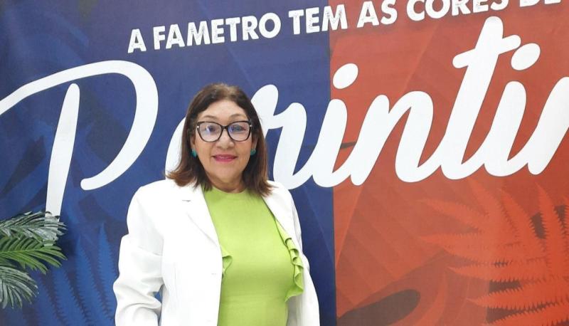 Alunos repudiam saída de Lanira Garcia da coordenação da Fametro Parintins