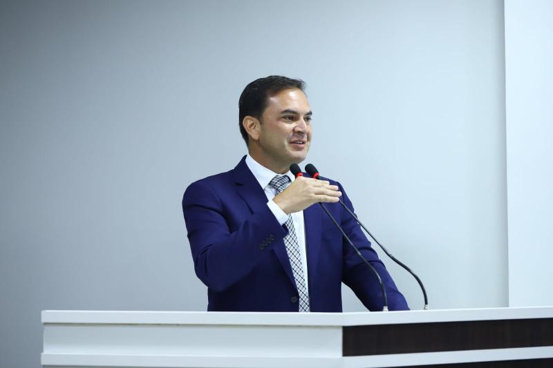 Mateus Assayag parabeniza desempenho de atletas parintinenses no JEAs e cobra mais apoio do Governo do Estado