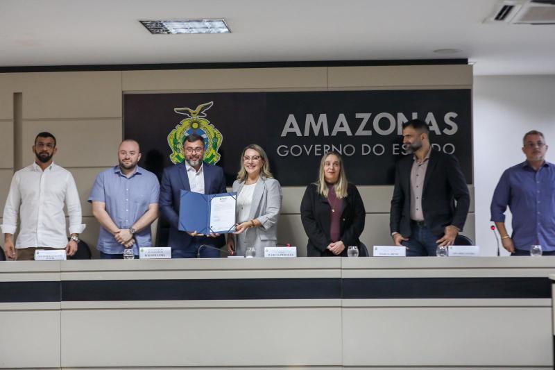 Wilson Lima empossa membros de Comitê Técnico-Científico para assessorar Estado no enfrentamento de fenômenos climáticos