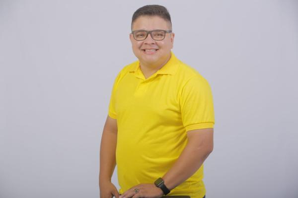 Professor Luan Cavalcante inicia campanha para vereador em Parintins com o número 12012