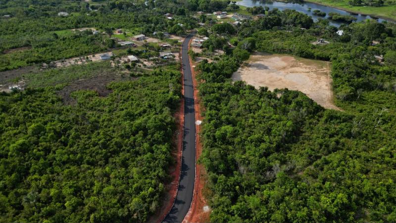 Prefeitura de Parintins asfalta Ramal do Mato Grosso, na Vila Amazônia