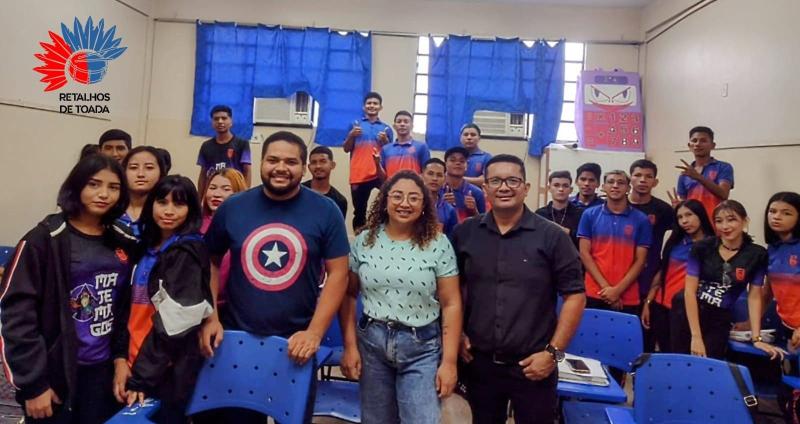 Retalhos de Toada aplica intervenção artística-pedagógica em escolas de Parintins