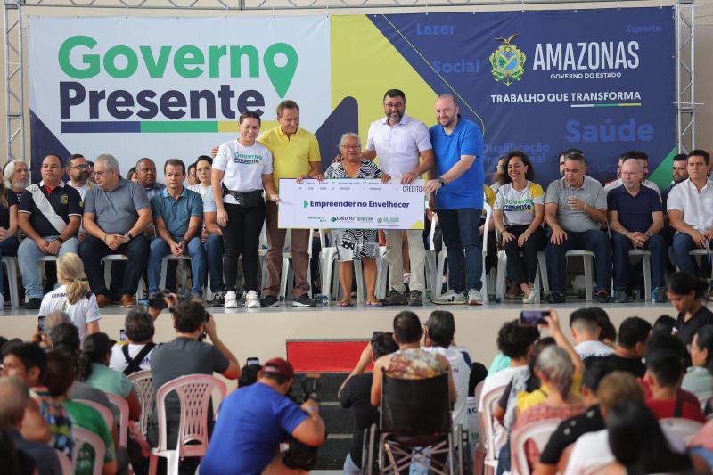 Wilson Lima acompanha 12ª edição do Governo Presente com liberação de R$ 700 mil em crédito a empreendedores