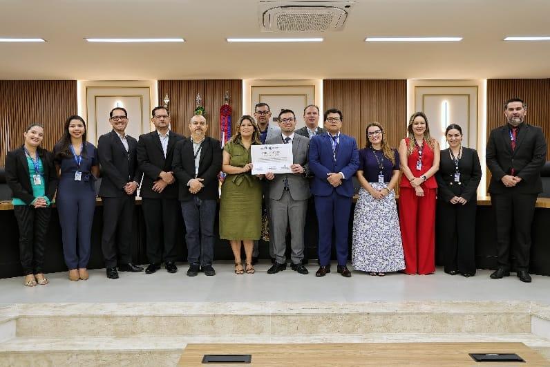 TCE-AM recebe Certificado de Garantia de Qualidade da Atricon