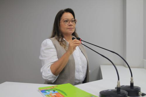 Márcia Baranda propõe Lei para garantir acessibilidade em projetos culturais para pessoas com deficiência visual em Parintins