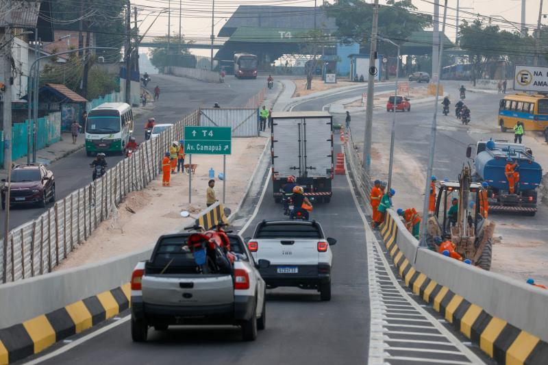 Complexo viário Rei Pelé, construído com recursos do Governo do Amazonas, tem alça liberada para tráfego de veículos, na zona leste