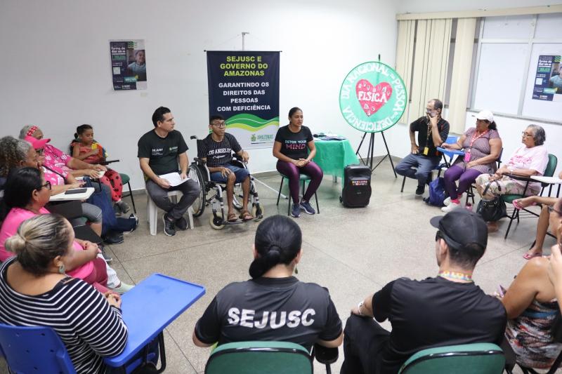 Em roda de conversa promovida pela Sejusc, pessoas com deficiência compartilham desafios diários para inclusão